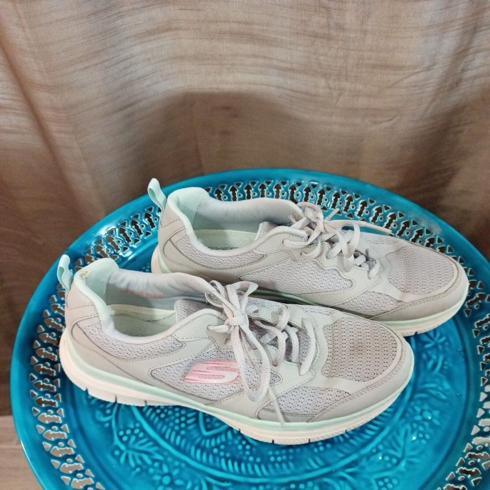Women's Skechers Flex Appeal 4.0 Active Flow Sneakers Size 9